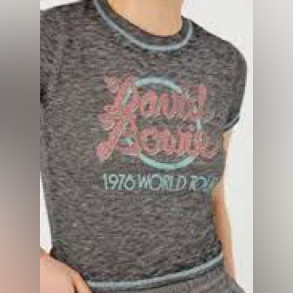 *NEW WITH TAGS* Forever 21 Gray Graphic David Bowie Tour Tee